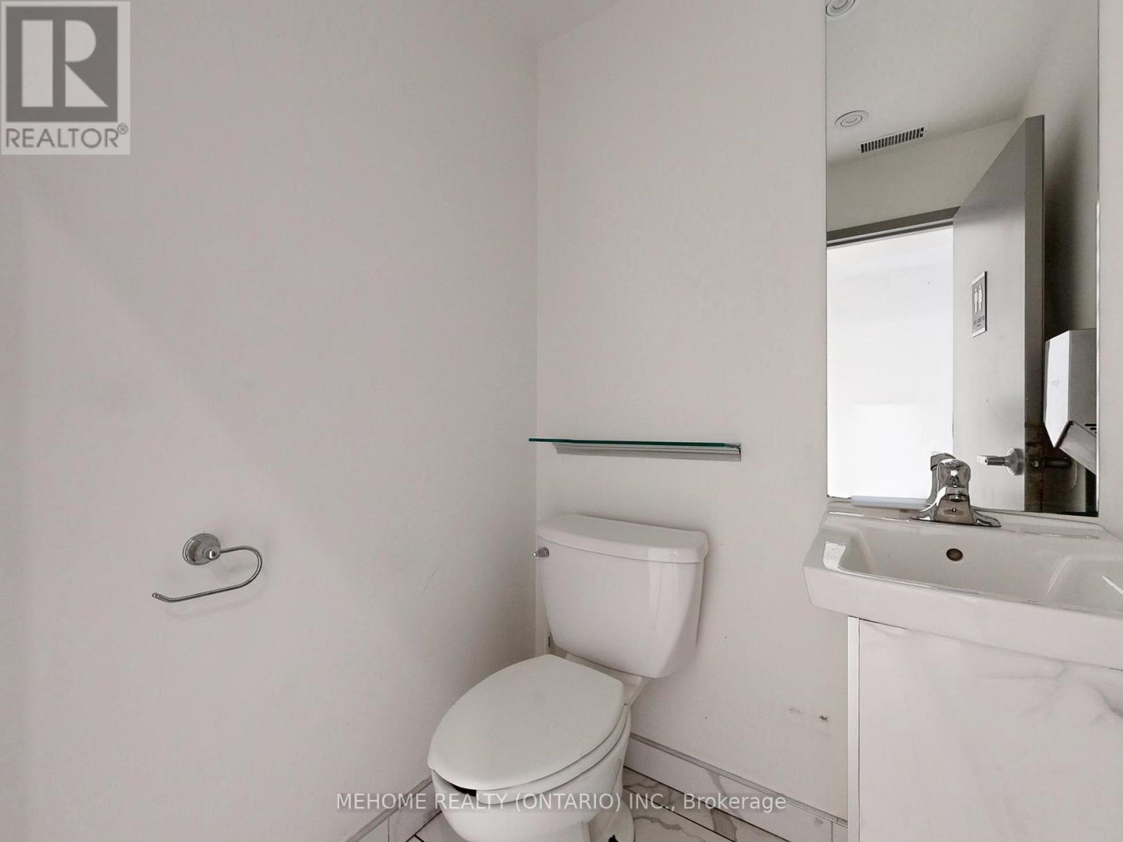 406 Summerhill Avenue, Toronto, Ontario  M4W 2B4 - Photo 15 - C12702104