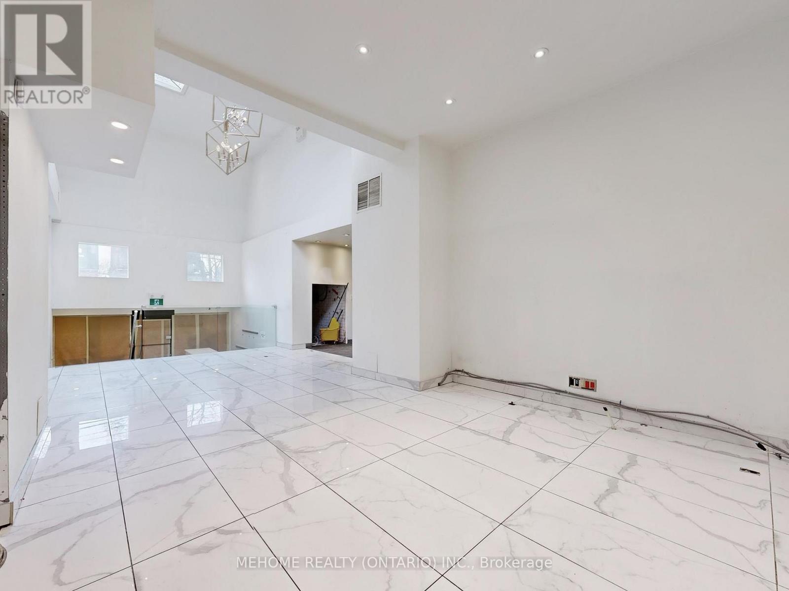 406 Summerhill Avenue, Toronto, Ontario  M4W 2B4 - Photo 7 - C12702104