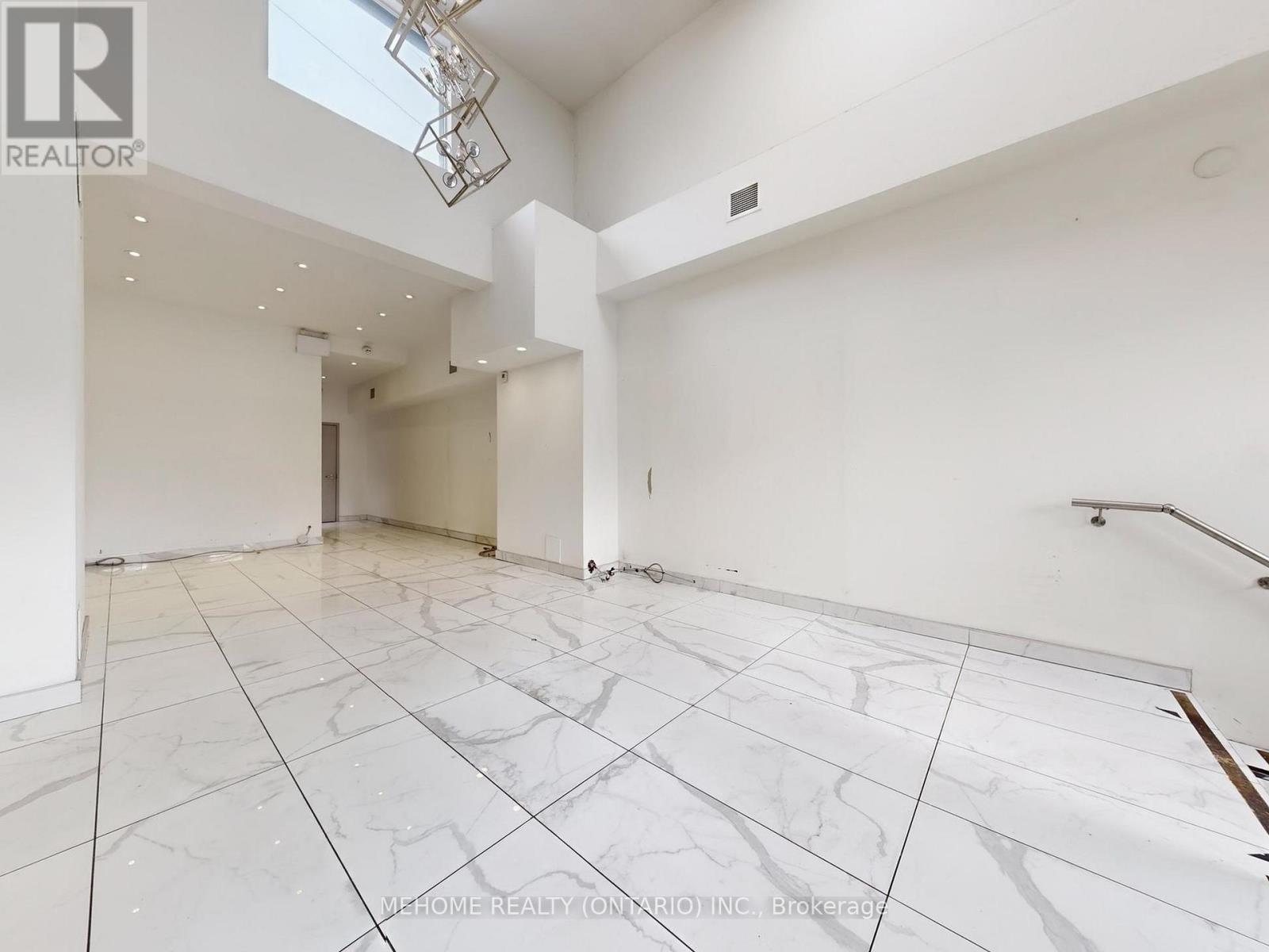 406 Summerhill Avenue, Toronto, Ontario  M4W 2B4 - Photo 9 - C12702104