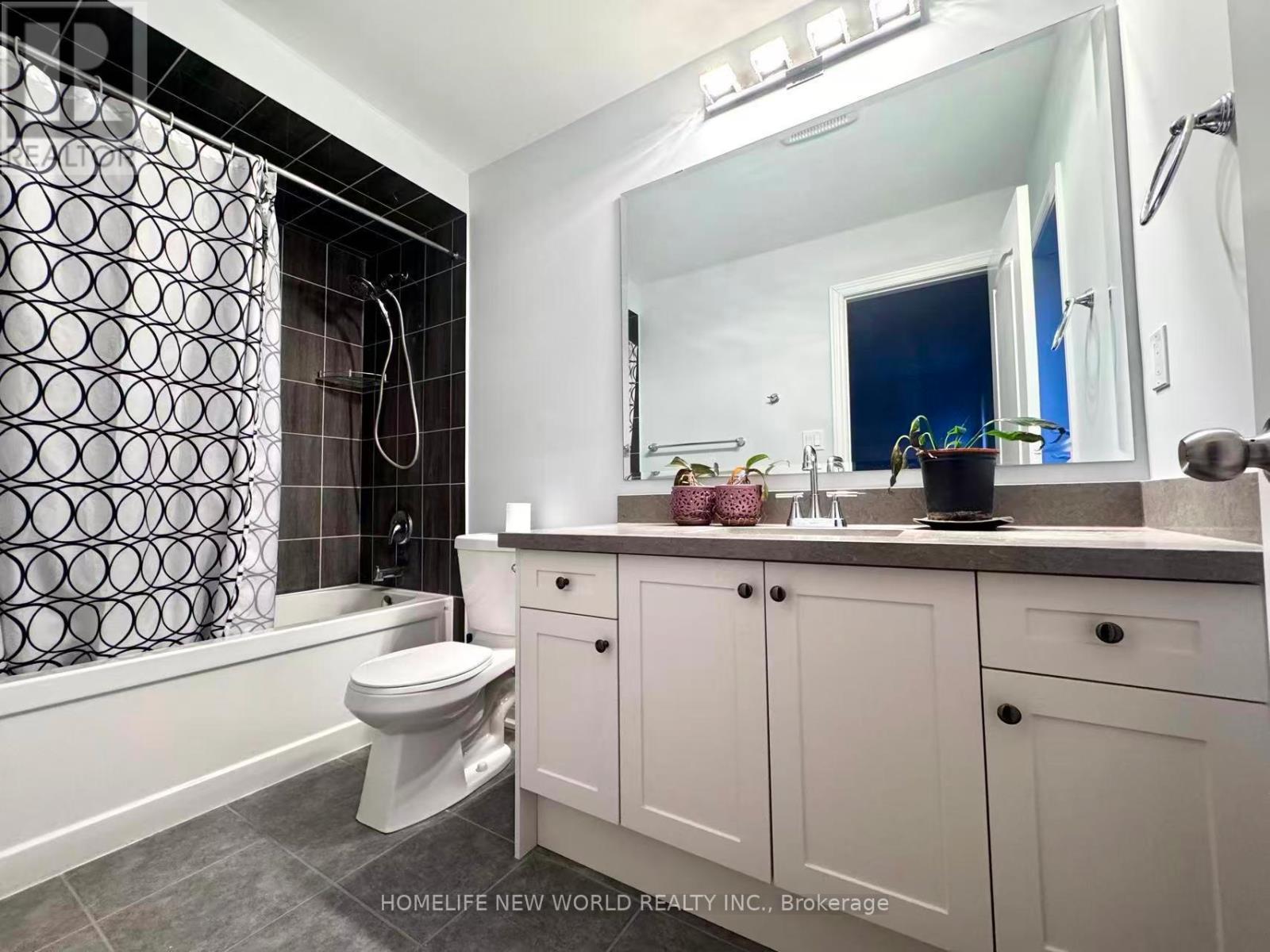 15 Prunella Crescent, East Gwillimbury, Ontario  L9N 0S7 - Photo 10 - N12702064