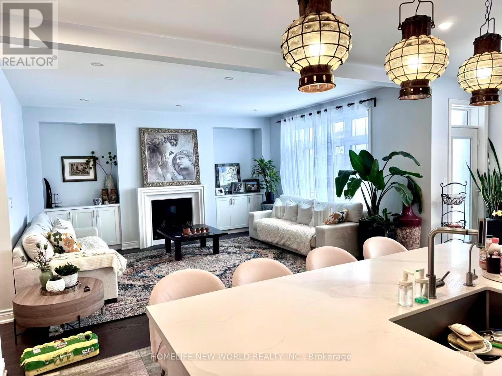 15 Prunella Crescent, East Gwillimbury, Ontario  L9N 0S7 - Photo 4 - N12702064