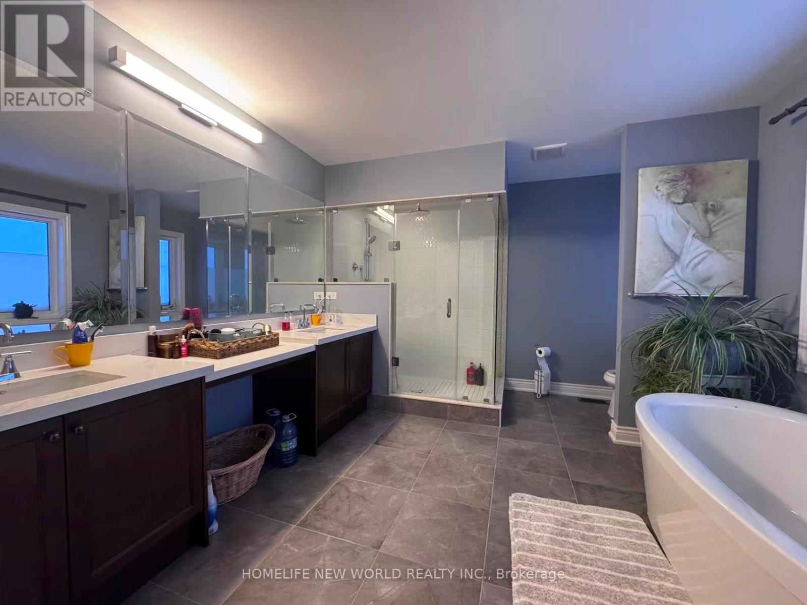 15 Prunella Crescent, East Gwillimbury, Ontario  L9N 0S7 - Photo 9 - N12702064