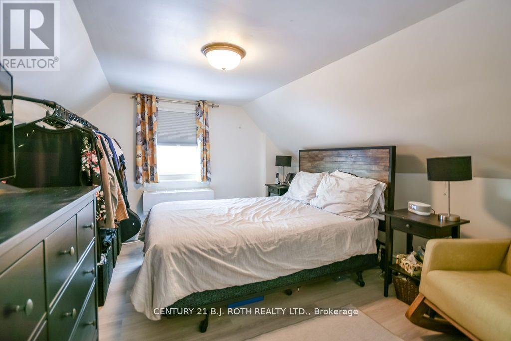 9920 County 10 Road, Clearview, Ontario  L0M 1N0 - Photo 20 - S12702070