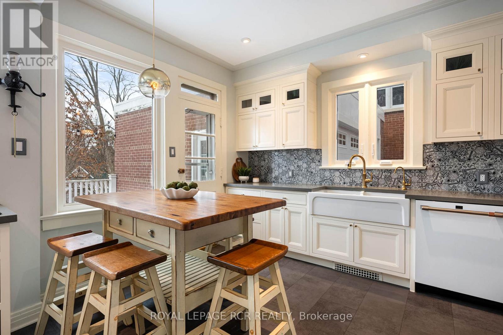 17 First Avenue, Orangeville, Ontario  L9W 1H7 - Photo 6 - W12702112