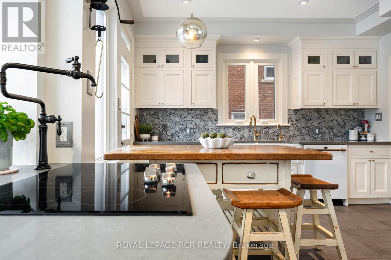 17 First Avenue, Orangeville, Ontario  L9W 1H7 - Photo 7 - W12702112