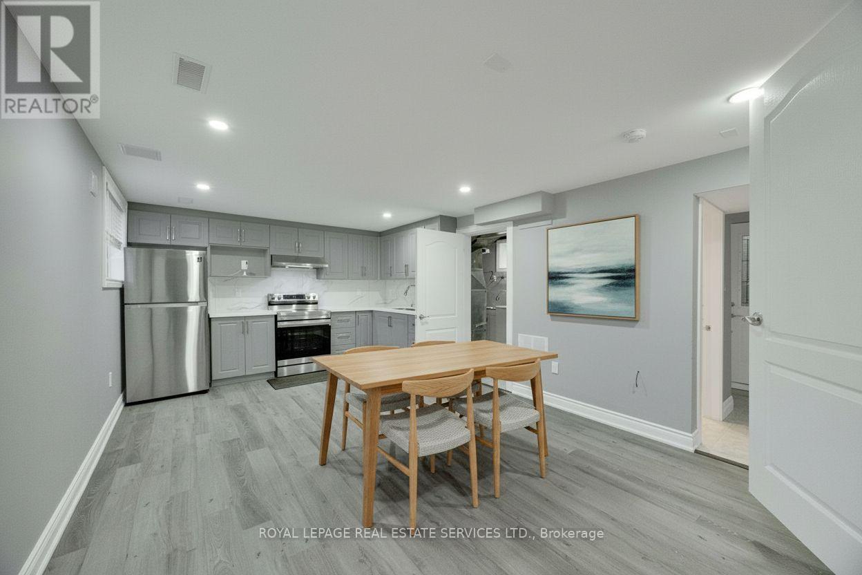 308 Third Line, Oakville, Ontario  L6L 4A4 - Photo 35 - W12701822