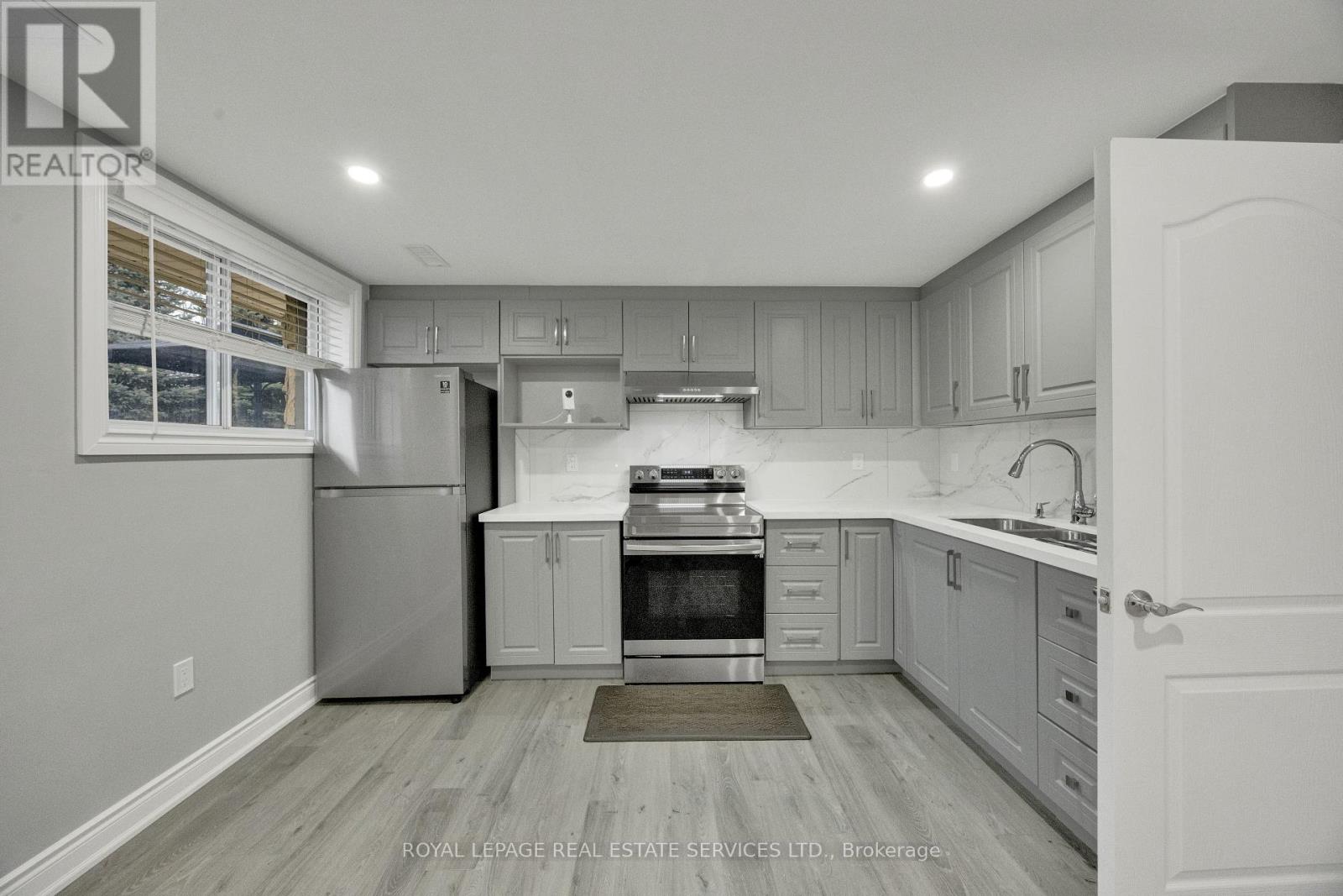 308 Third Line, Oakville, Ontario  L6L 4A4 - Photo 34 - W12701822