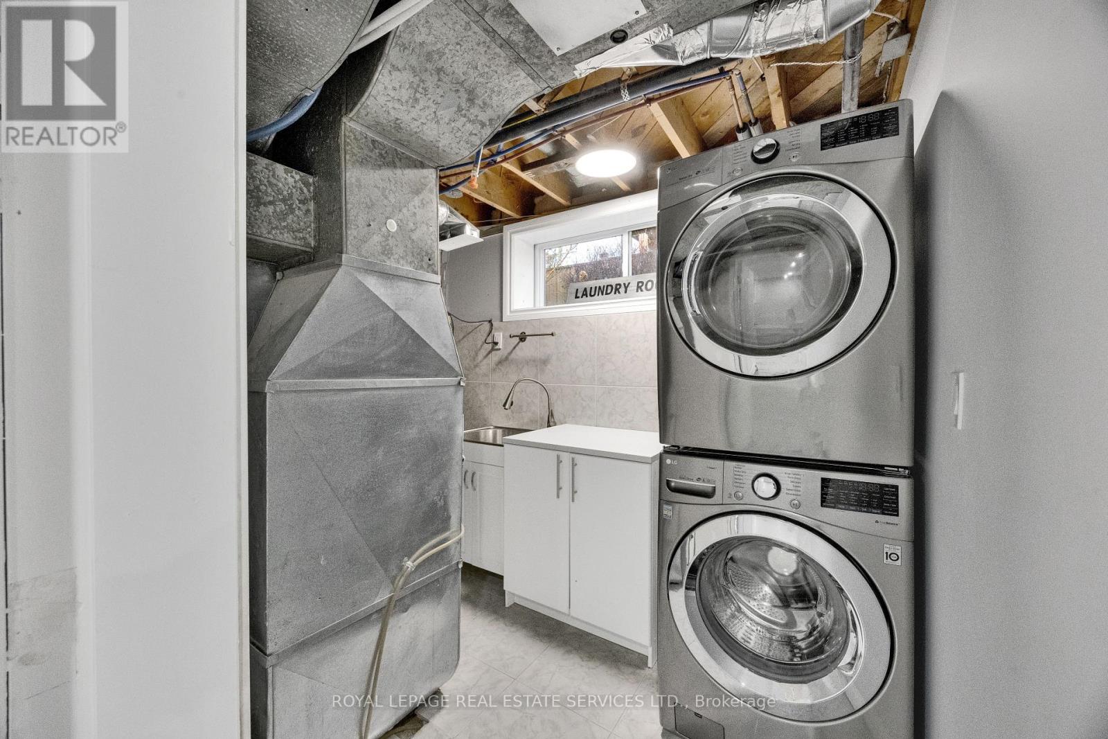 308 Third Line, Oakville, Ontario  L6L 4A4 - Photo 39 - W12701822