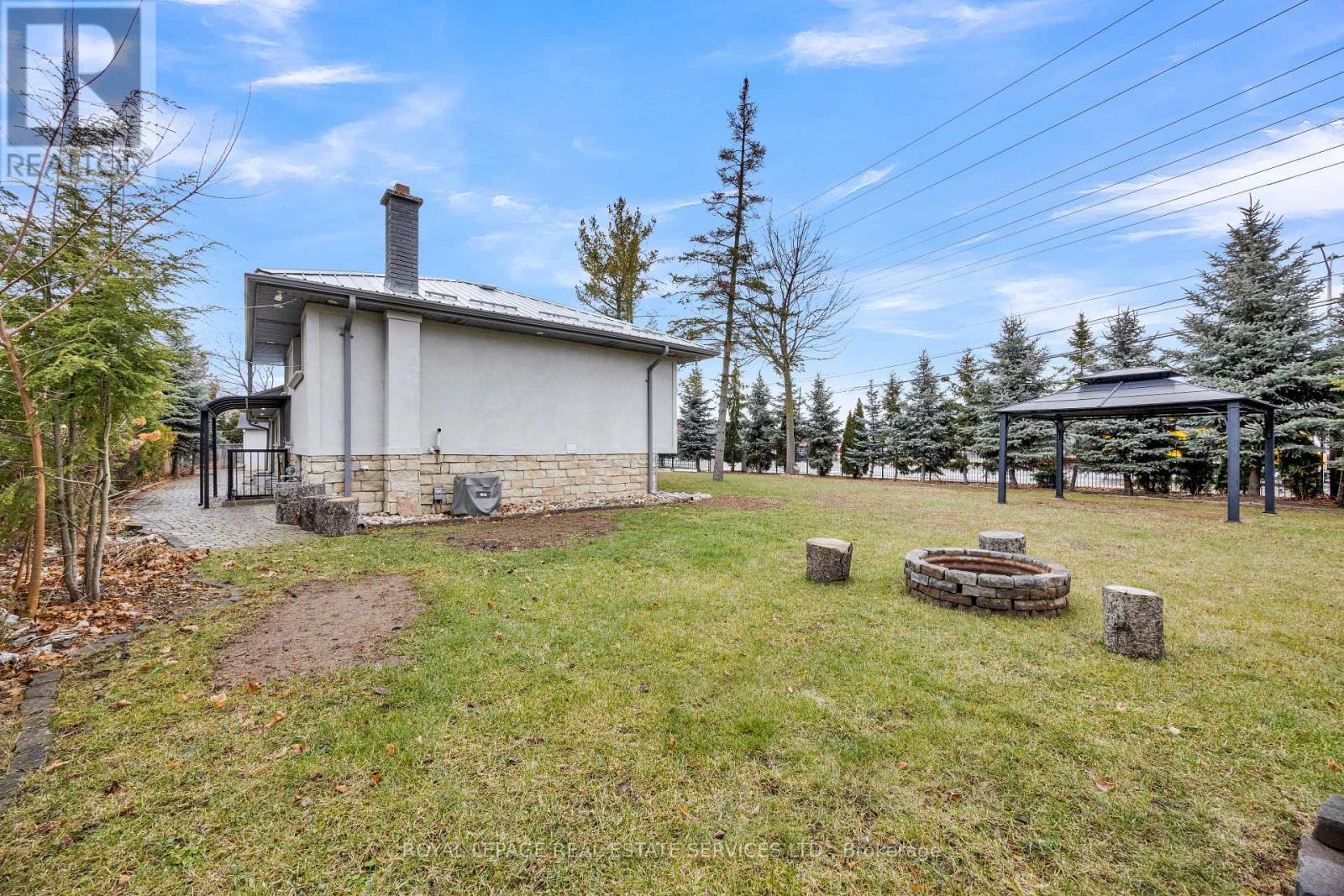 308 Third Line, Oakville, Ontario  L6L 4A4 - Photo 49 - W12701822