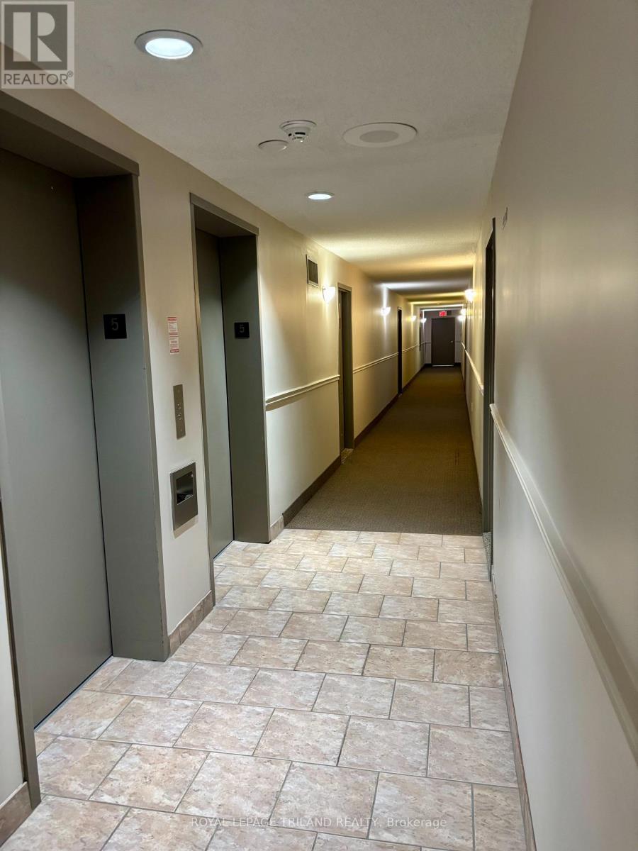 507 - 95 Baseline Road W, London South, Ontario  N6J 4X3 - Photo 4 - X12702124