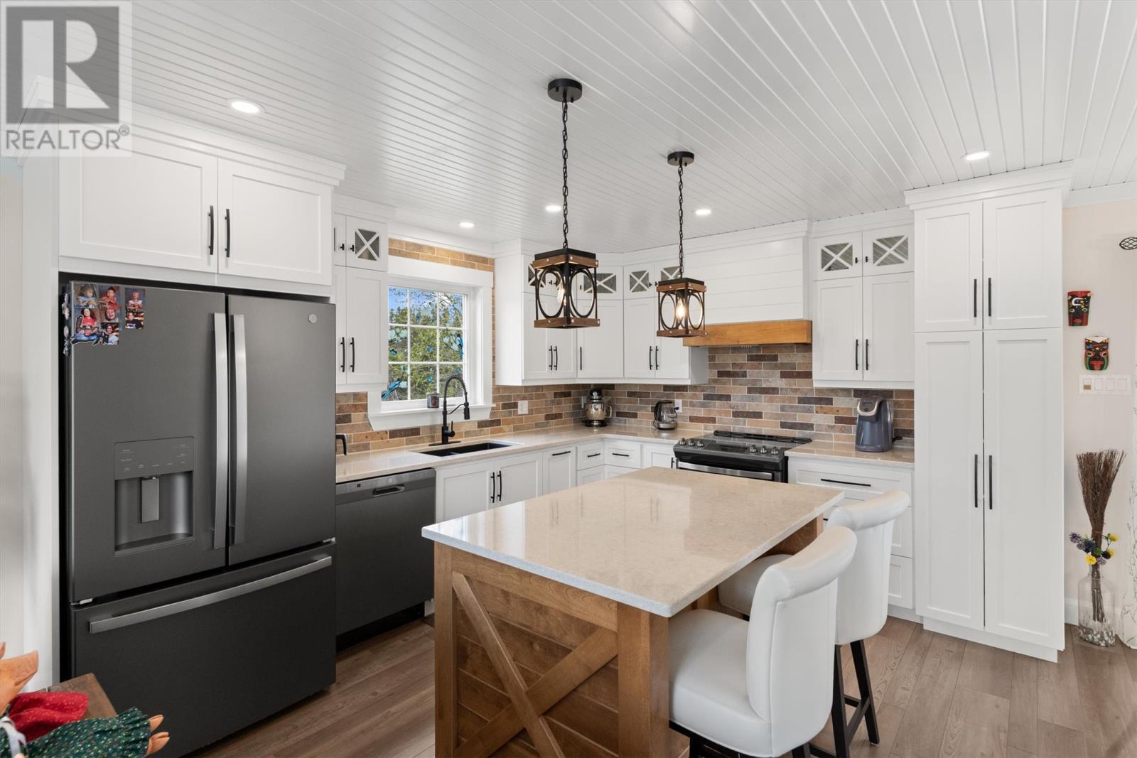 9 Northside Road, Eastport, Newfoundland & Labrador  A0G 1Z0 - Photo 8 - 1293830