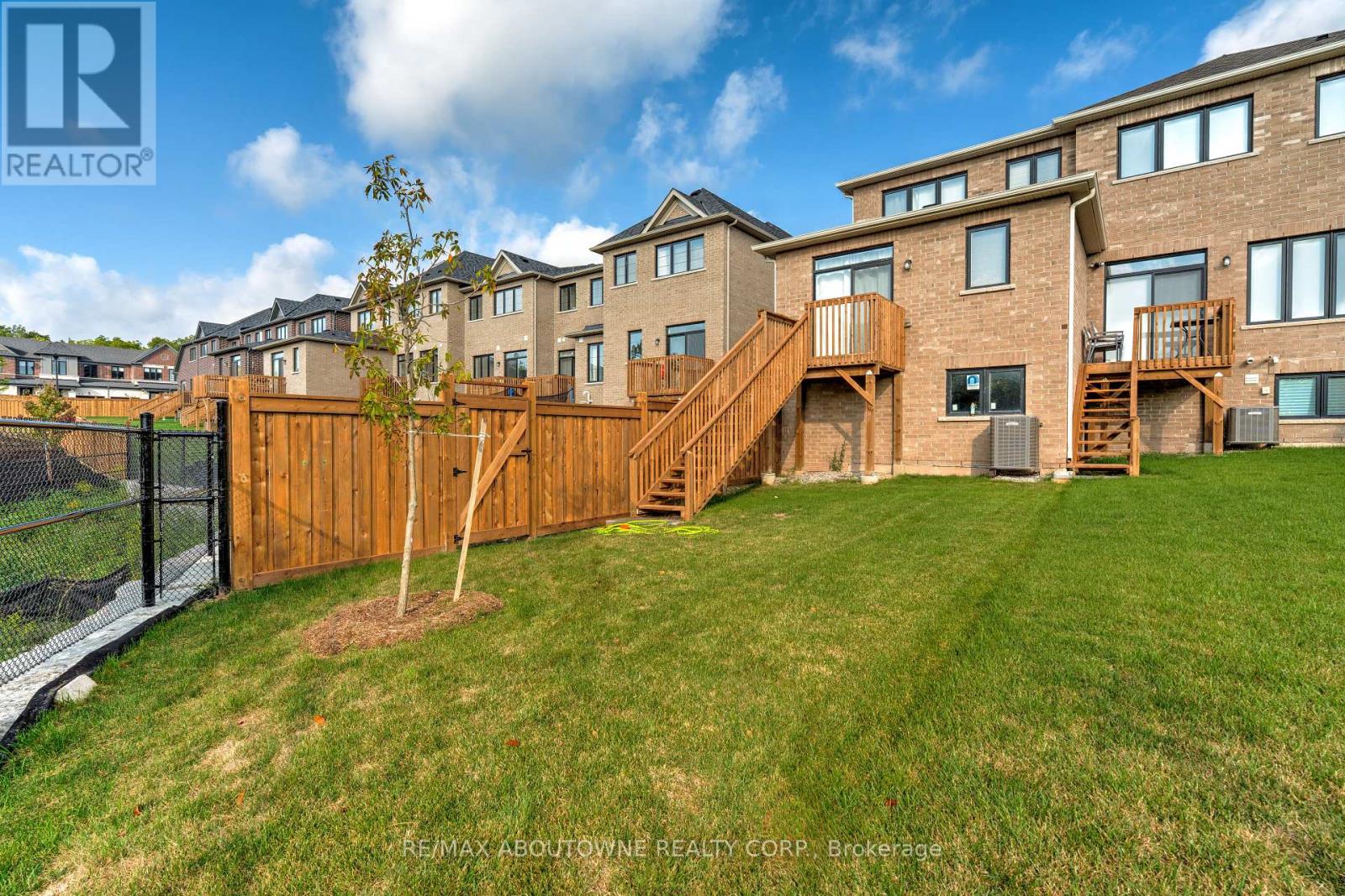 1394 Almonte Drive, Burlington, Ontario  L7P 0V8 - Photo 21 - W12702146