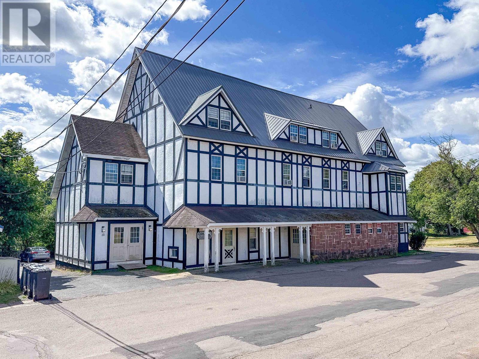 16-20 School Street, Montague, Prince Edward Island  C0A 1R0 - Photo 1 - 202600914