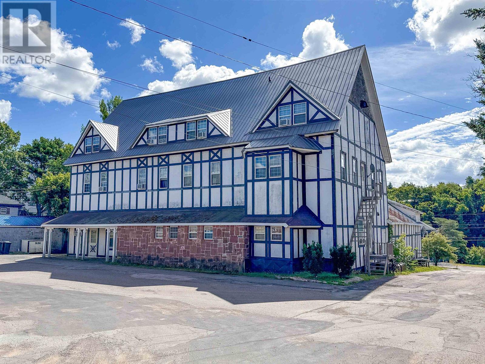 16-20 School Street, Montague, Prince Edward Island  C0A 1R0 - Photo 4 - 202600914