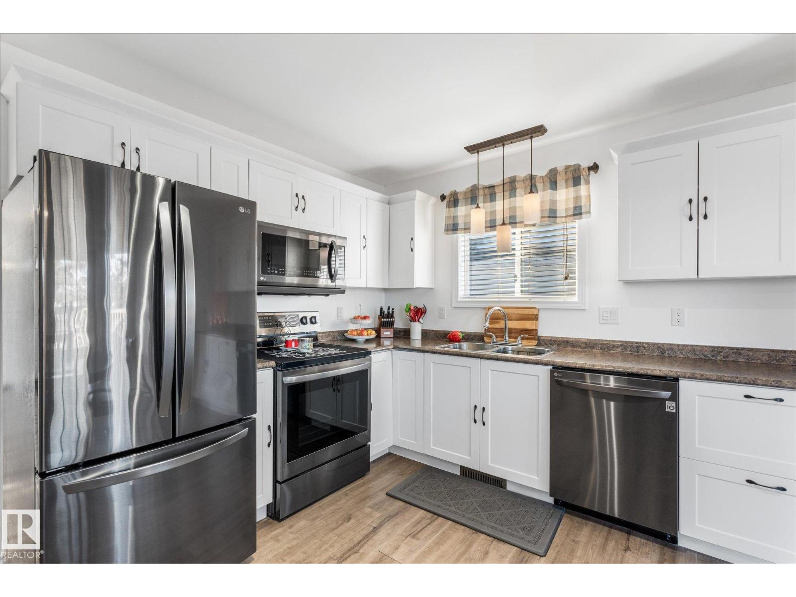 135 St. Andrews Dr, Stony Plain, Alberta  T7Z 1K7 - Photo 9 - E4470231