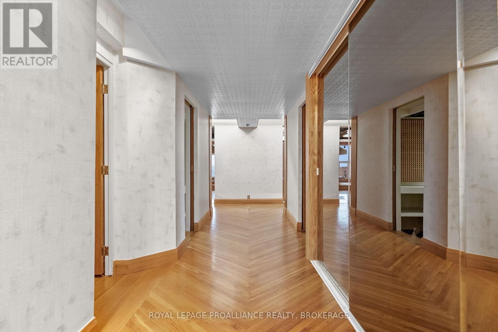 1602 - 185 Ontario Street, Kingston, Ontario  K7L 2Y7 - Photo 11 - X12702180