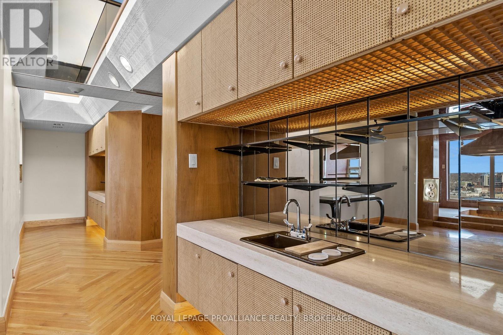 1602 - 185 Ontario Street, Kingston, Ontario  K7L 2Y7 - Photo 21 - X12702180