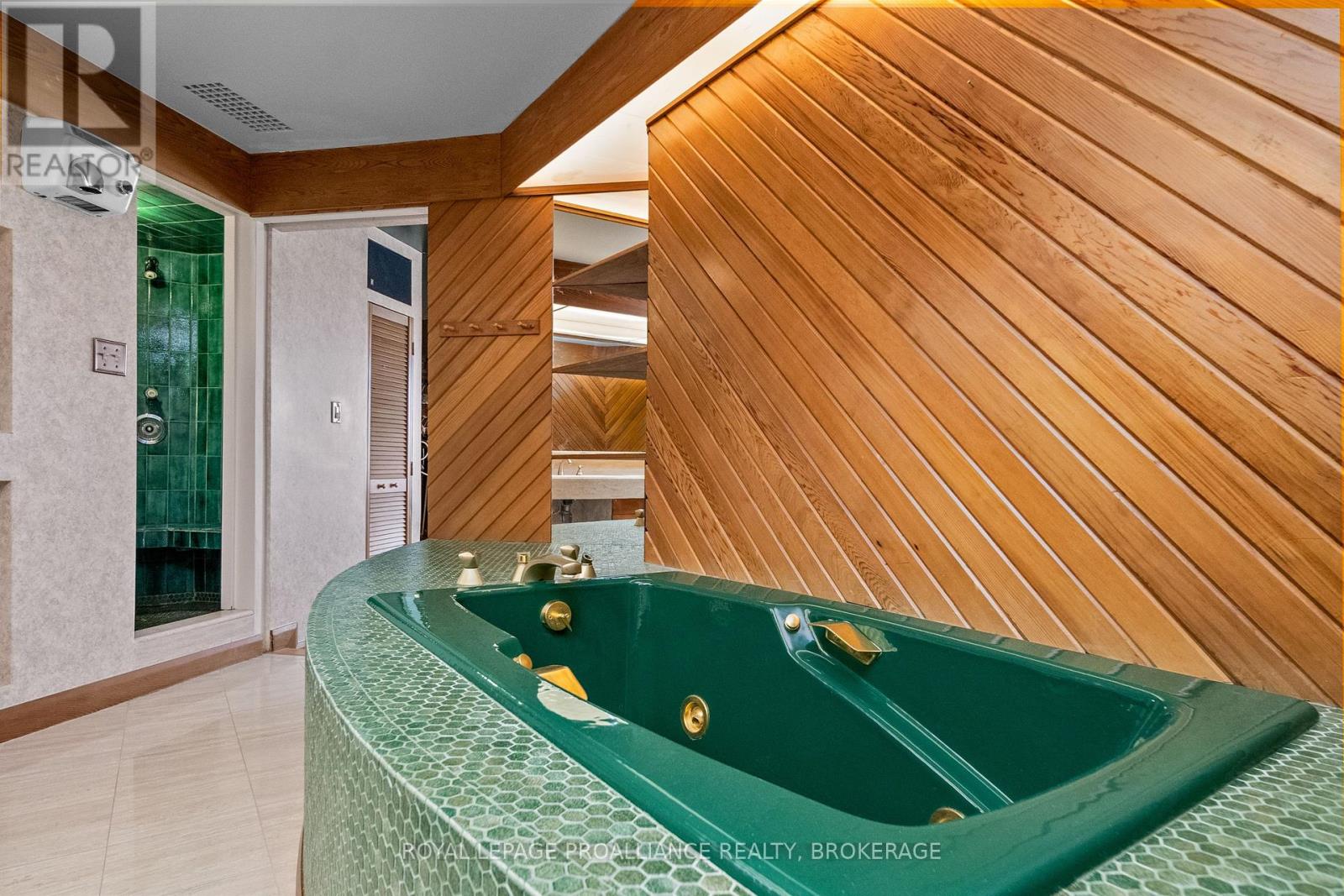 1602 - 185 Ontario Street, Kingston, Ontario  K7L 2Y7 - Photo 32 - X12702180