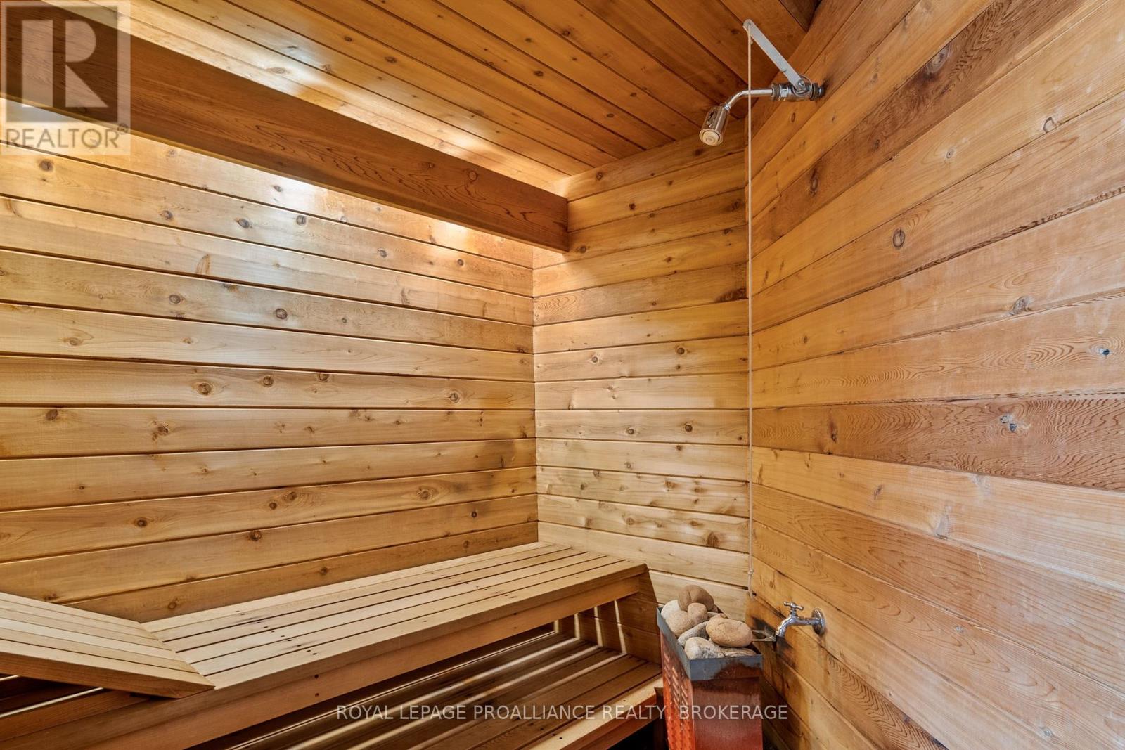 1602 - 185 Ontario Street, Kingston, Ontario  K7L 2Y7 - Photo 33 - X12702180