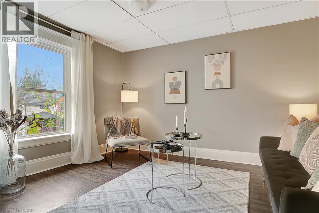 211 Dolph Street N, Cambridge, Ontario  N3H 2A6 - Photo 2 - 40745694