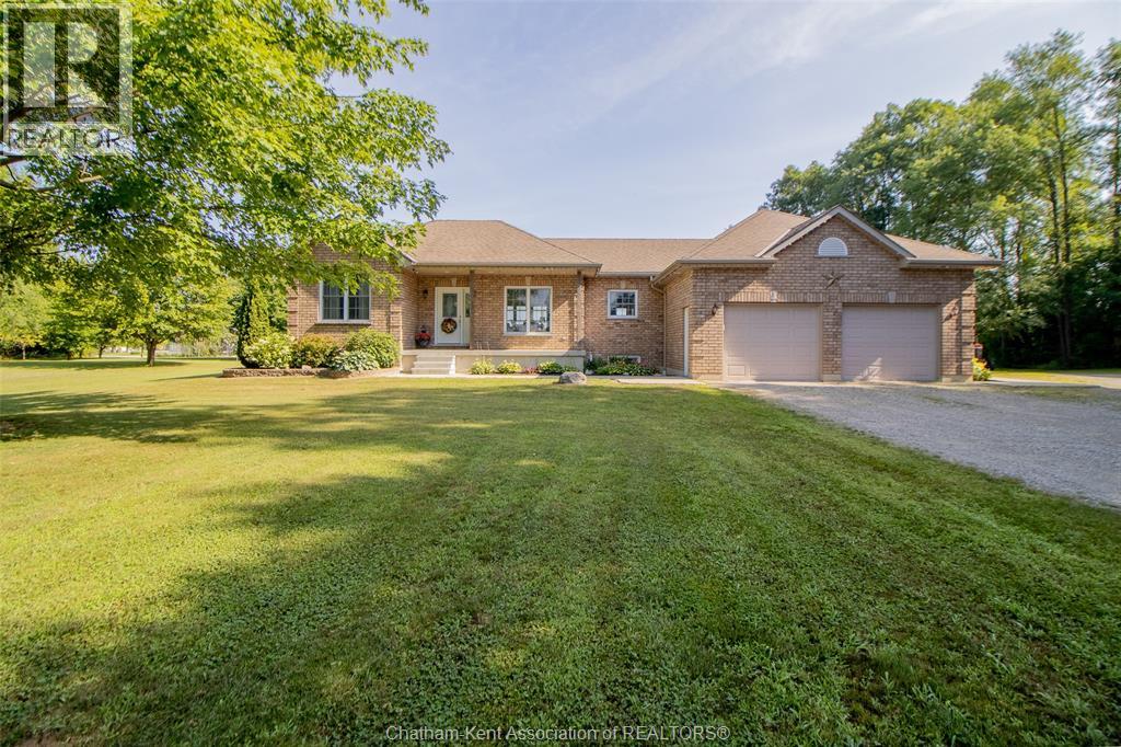 MLS# 26001247: 14733 MAIN LINE, Bothwell, Canada