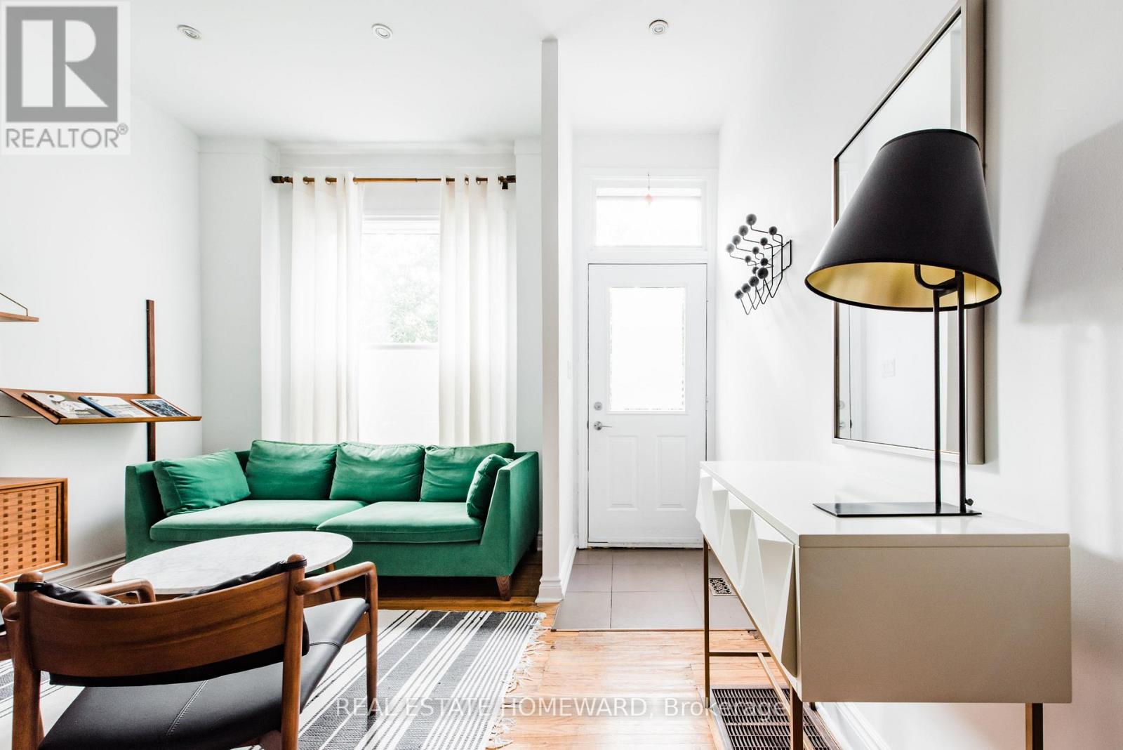 77 Claremont Street, Toronto, Ontario  M6J 2M7 - Photo 31 - C12702234