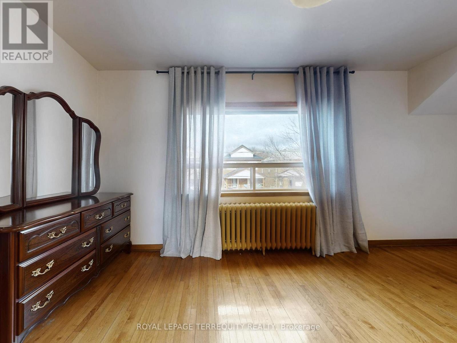 371 Strathmore Boulevard, Toronto, Ontario  M4C 1N4 - Photo 26 - E12702238