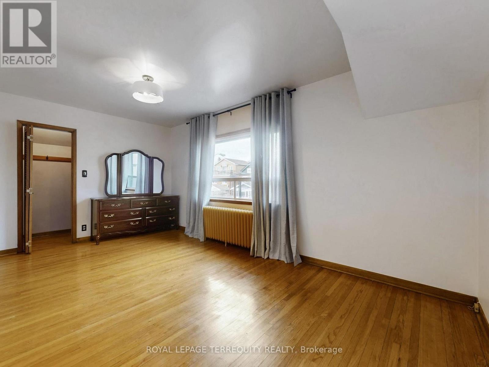 371 Strathmore Boulevard, Toronto, Ontario  M4C 1N4 - Photo 27 - E12702238