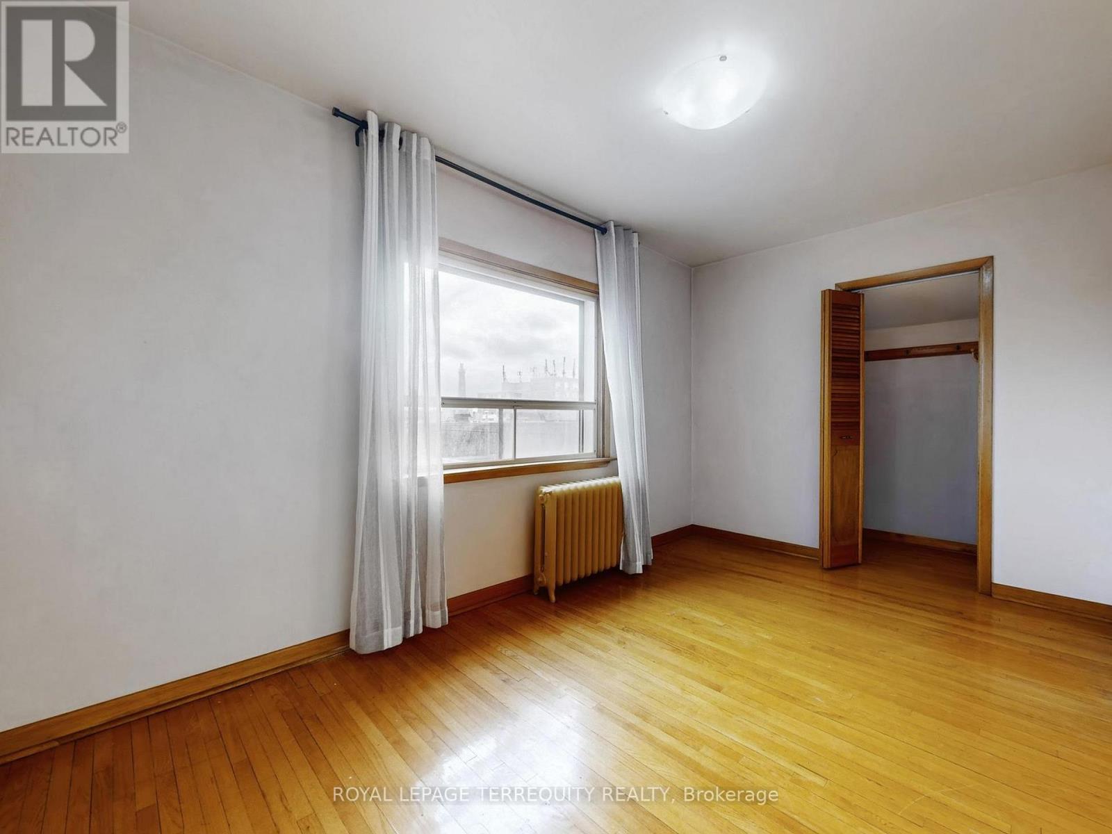 371 Strathmore Boulevard, Toronto, Ontario  M4C 1N4 - Photo 28 - E12702238