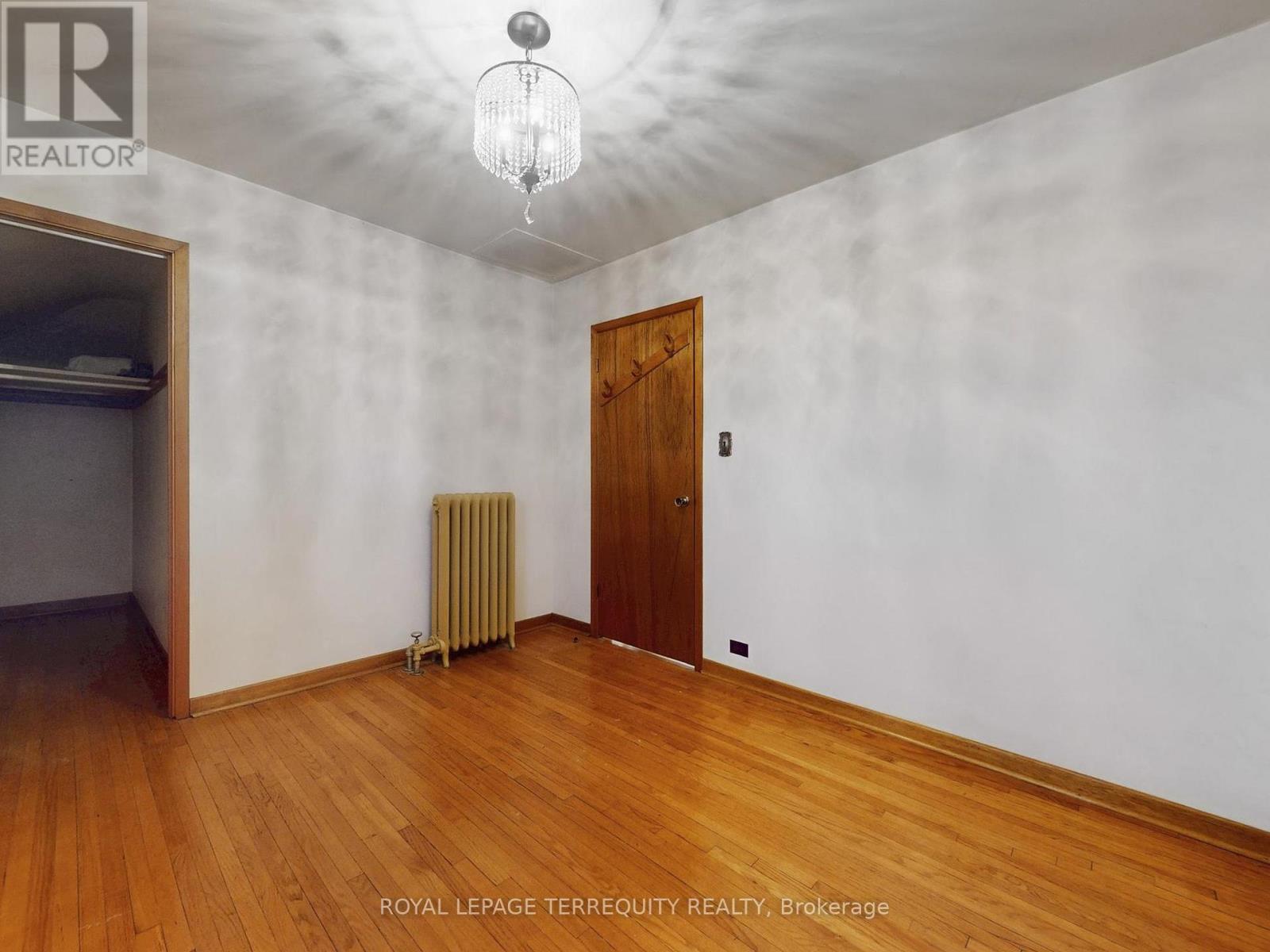 371 Strathmore Boulevard, Toronto, Ontario  M4C 1N4 - Photo 34 - E12702238