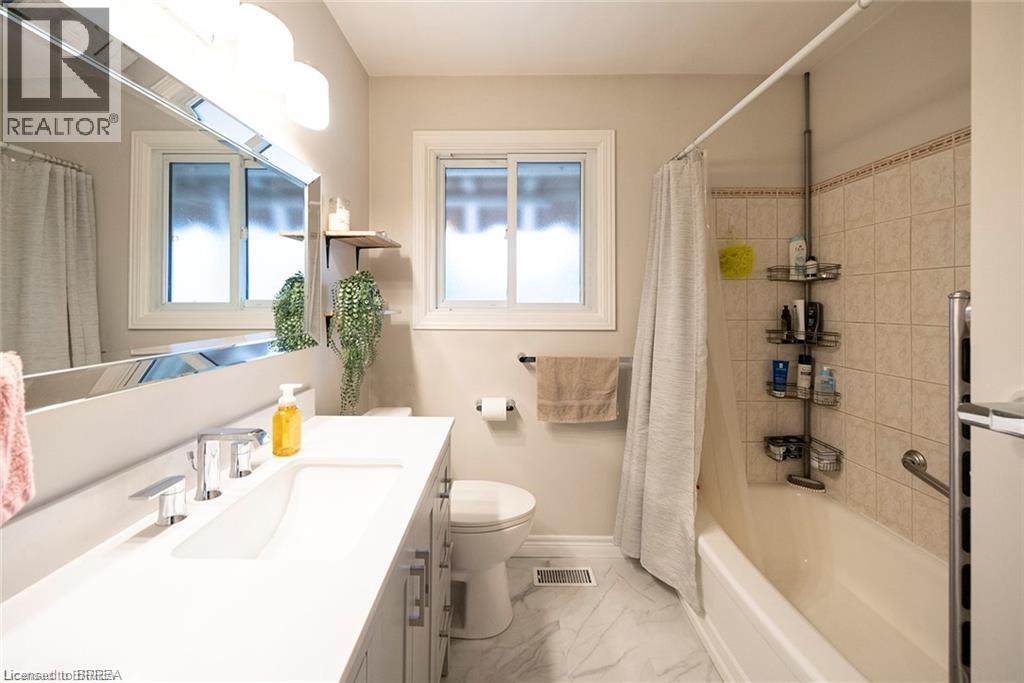 49 Forsythe Avenue Unit# A, Brantford, Ontario  N3R 3L6 - Photo 11 - 40798546