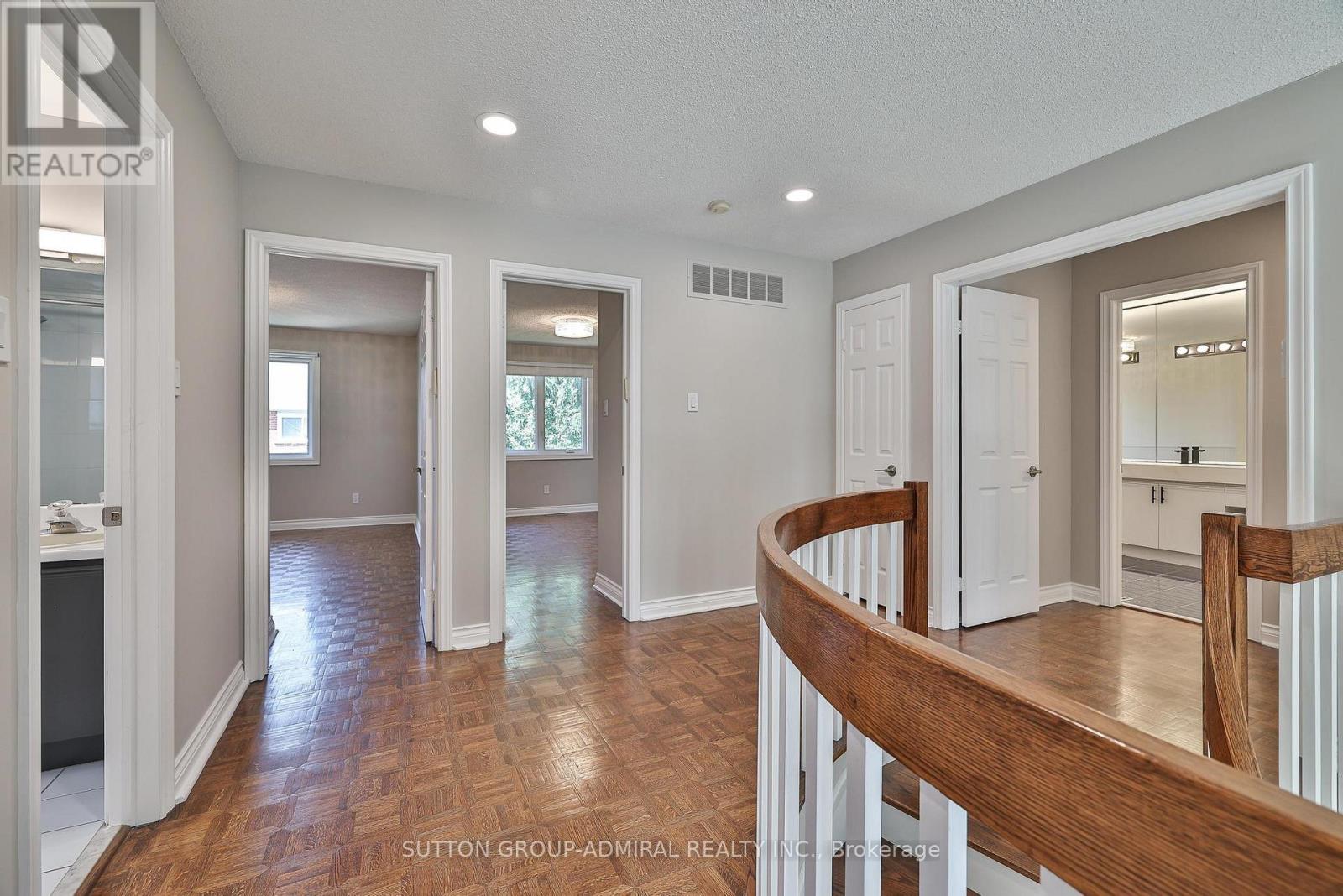 27 Green Acres Road, Vaughan, Ontario  L4J 4S2 - Photo 20 - N12702208