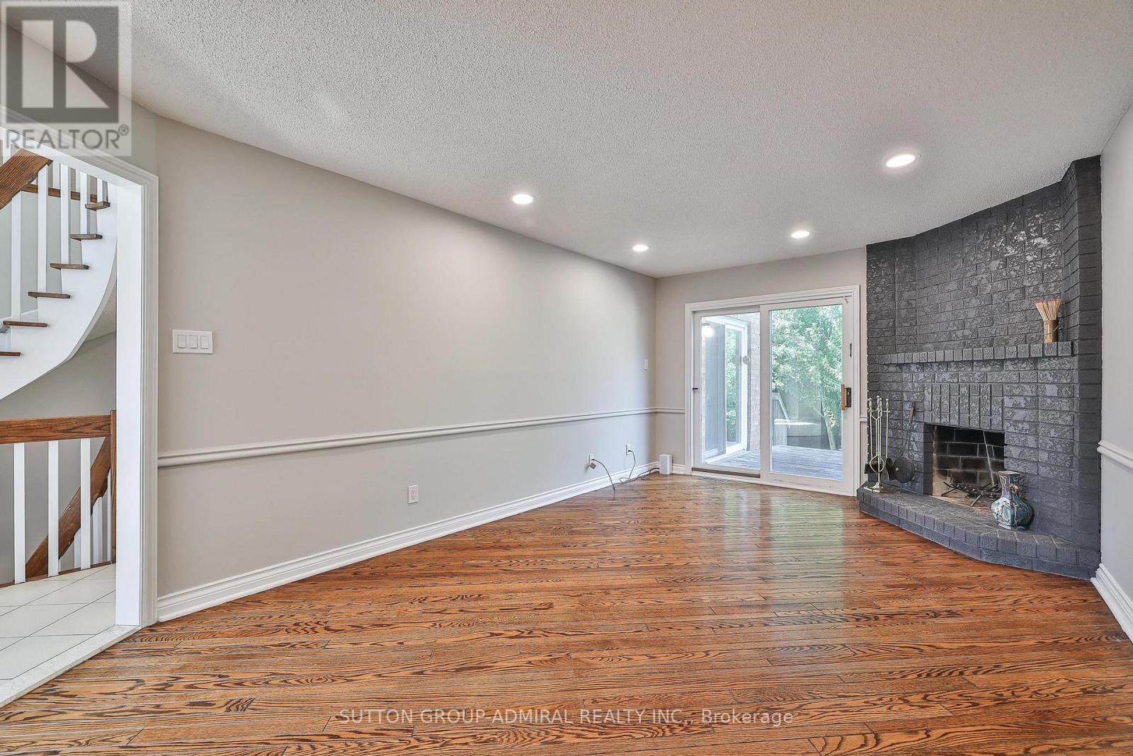 27 Green Acres Road, Vaughan, Ontario  L4J 4S2 - Photo 23 - N12702208