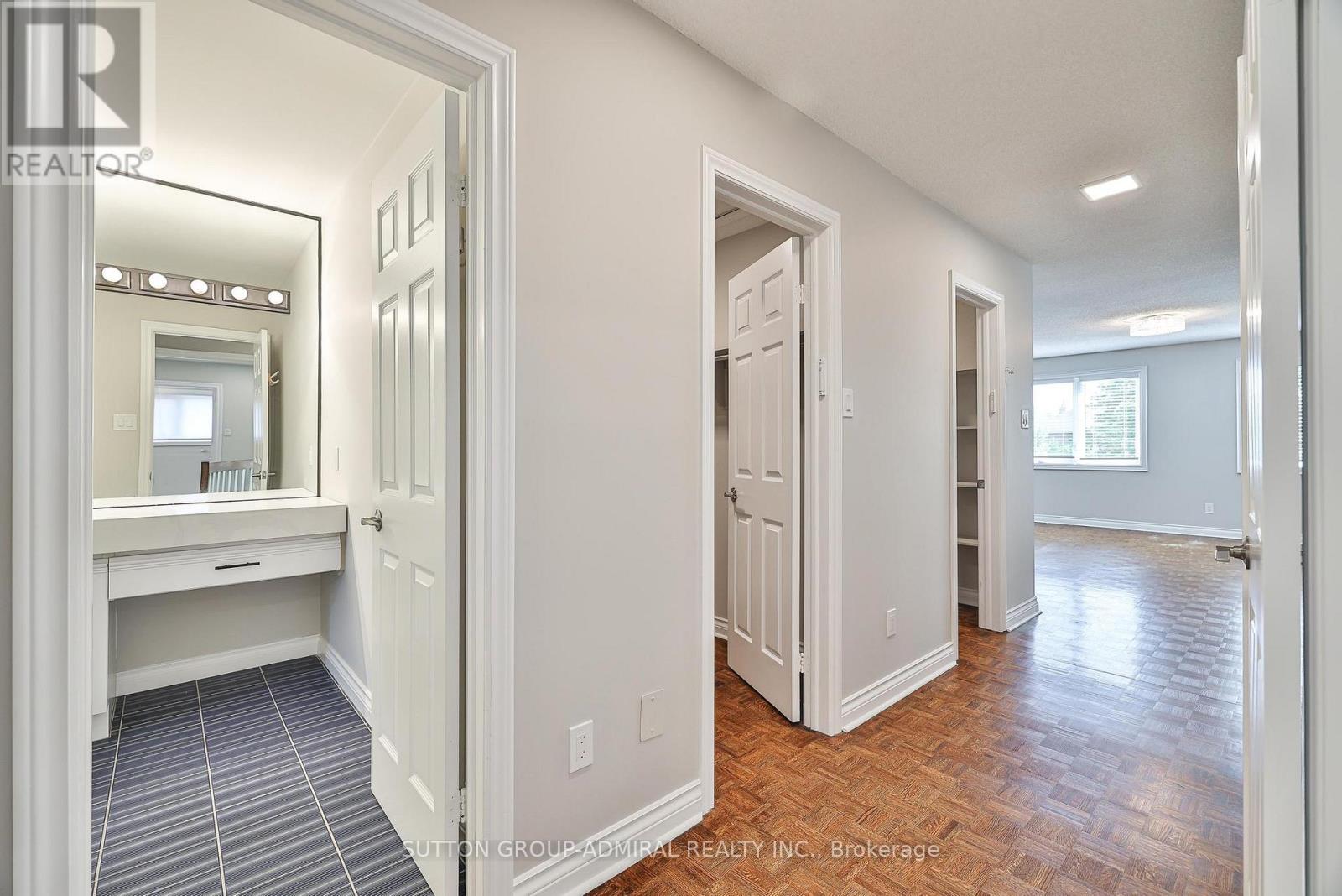 27 Green Acres Road, Vaughan, Ontario  L4J 4S2 - Photo 27 - N12702208