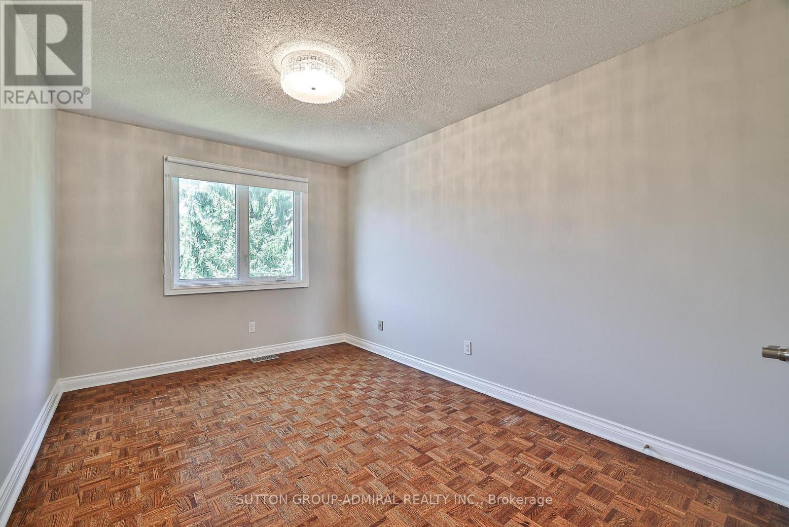 27 Green Acres Road, Vaughan, Ontario  L4J 4S2 - Photo 32 - N12702208