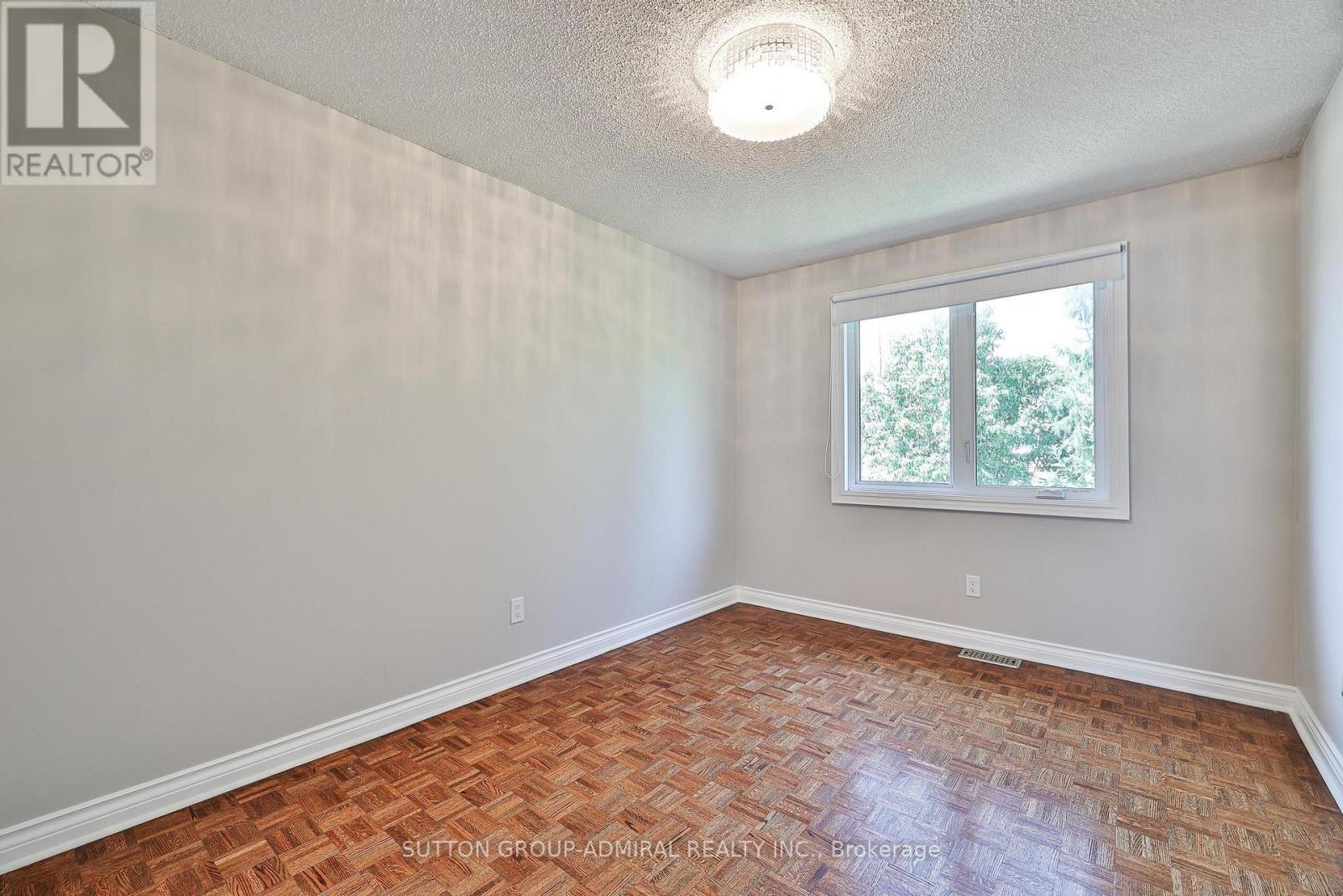 27 Green Acres Road, Vaughan, Ontario  L4J 4S2 - Photo 34 - N12702208