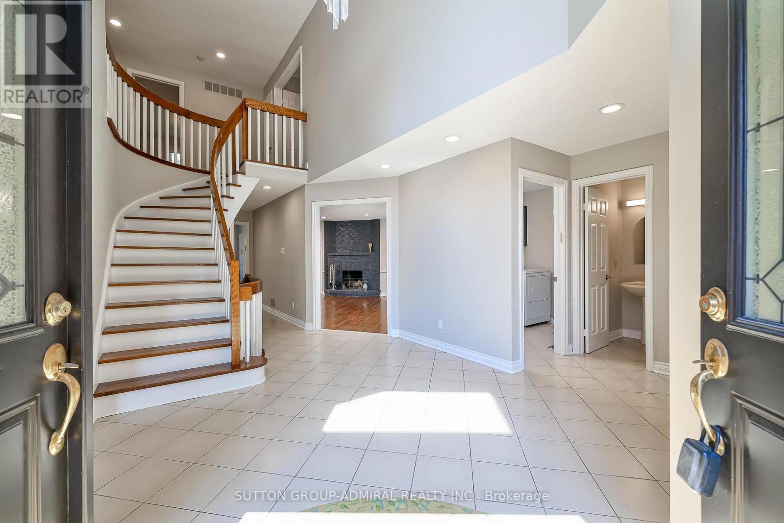 27 Green Acres Road, Vaughan, Ontario  L4J 4S2 - Photo 5 - N12702208