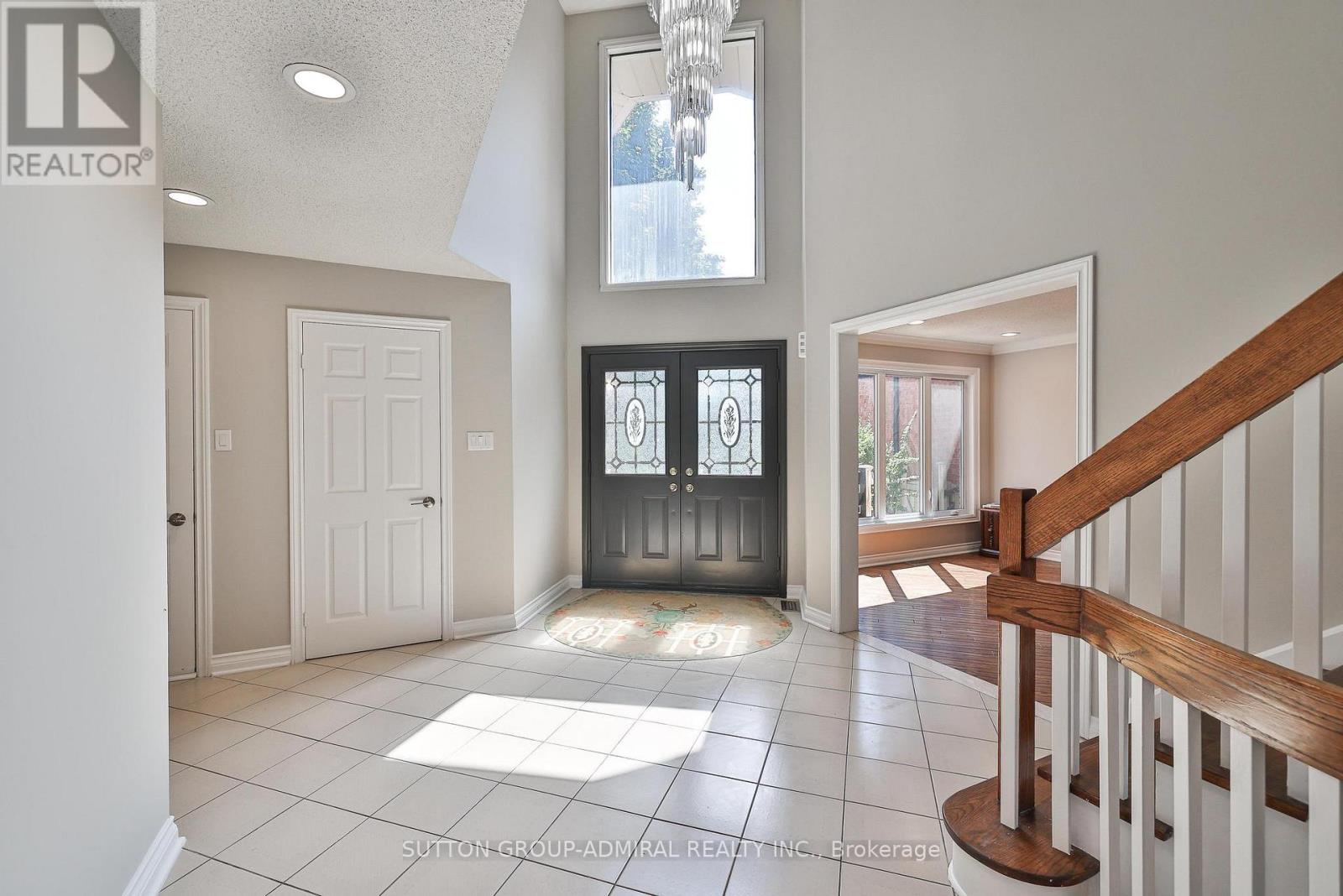 27 Green Acres Road, Vaughan, Ontario  L4J 4S2 - Photo 6 - N12702208