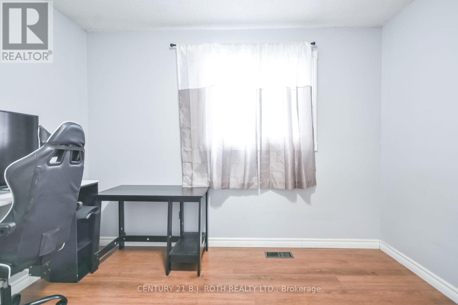 6 Glenview Avenue, Springwater, Ontario  L0L 1P0 - Photo 24 - S12702224