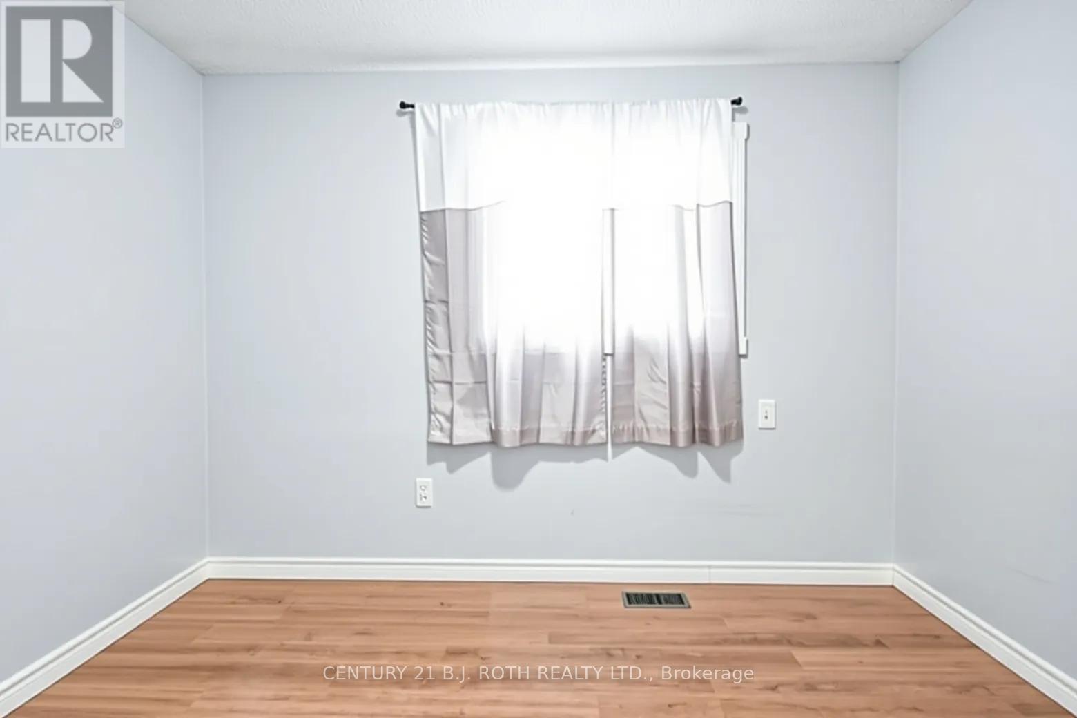 6 Glenview Avenue, Springwater, Ontario  L0L 1P0 - Photo 44 - S12702224