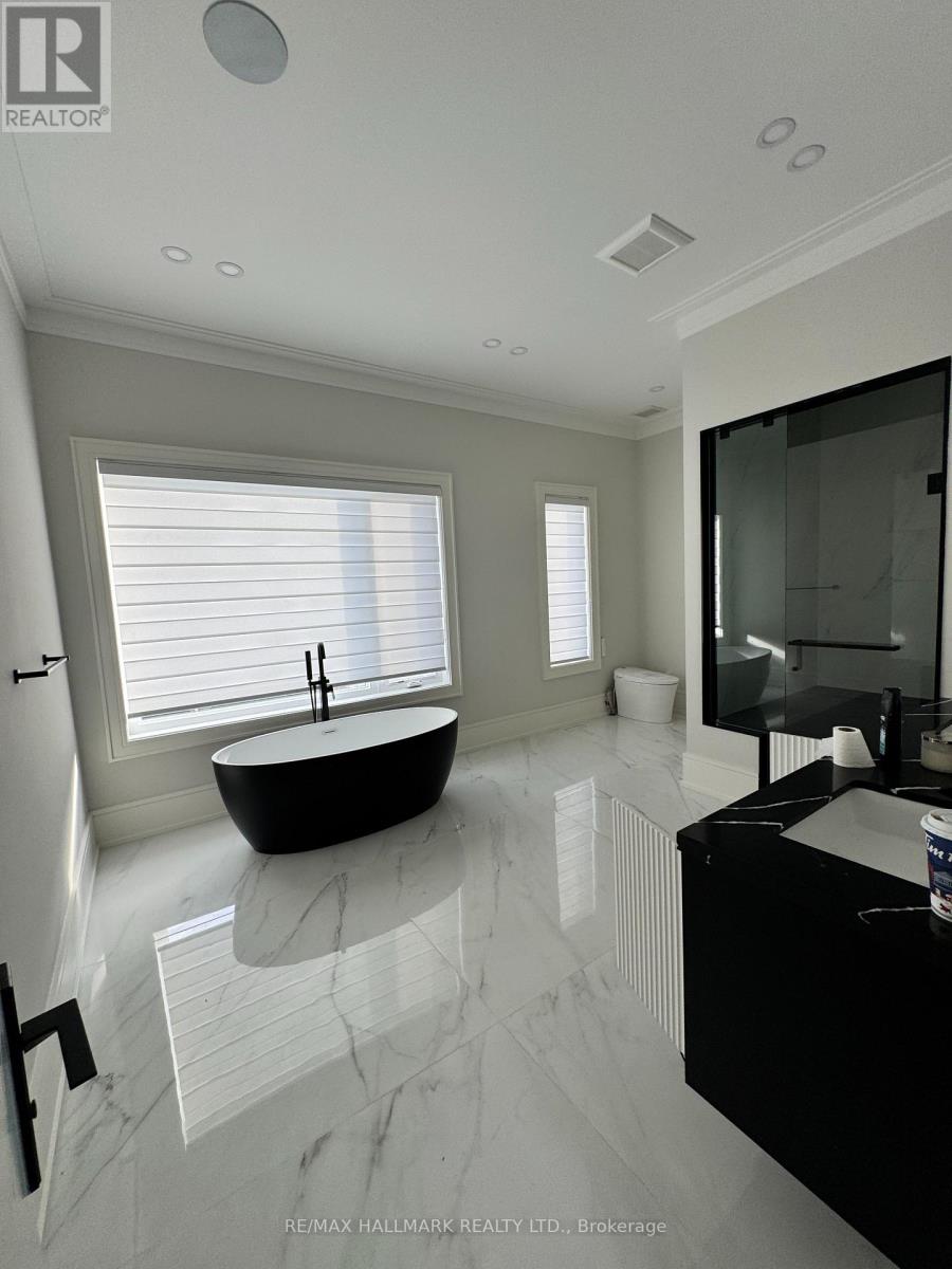 81 Child Drive, Aurora, Ontario  L4G 1Y8 - Photo 11 - N12696110