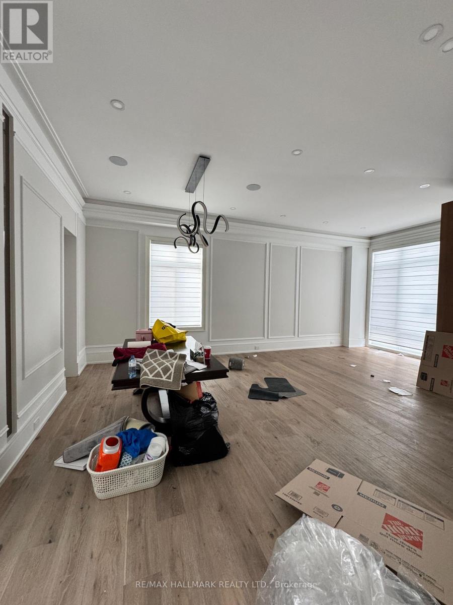 81 Child Drive, Aurora, Ontario  L4G 1Y8 - Photo 3 - N12696110