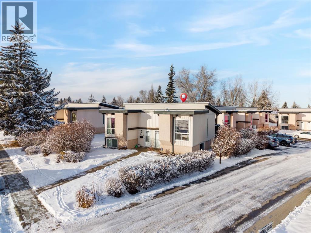 2628 Oakmoor Drive SW, Calgary, Alberta  T2V 4E7 - Photo 4 - A2272711