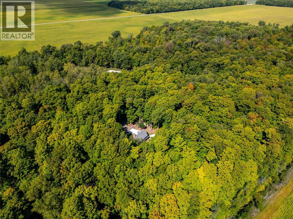 5252 Egremont Road, Plympton-Wyoming, Ontario N0N 1E0 - Photo 49 - 26001243