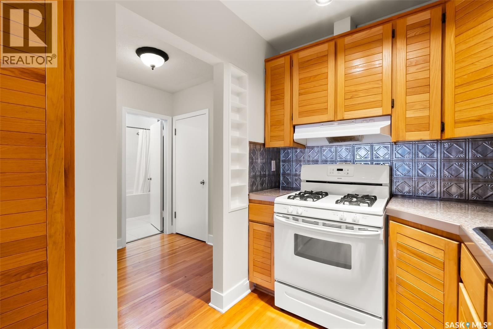 3304 Hill Avenue, Regina, Saskatchewan  S4S 0W7 - Photo 9 - SK026901