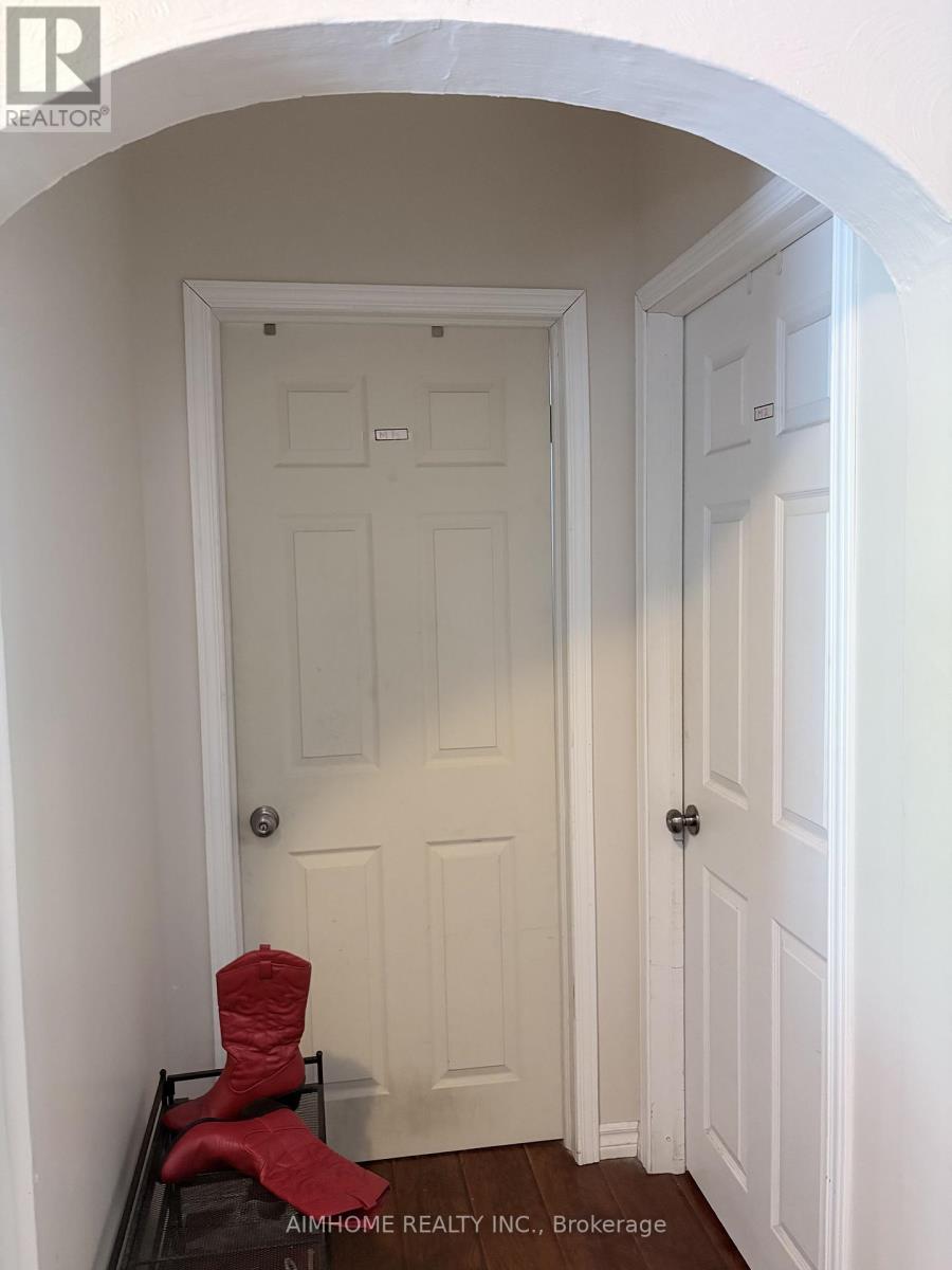 110 Traymore Avenue, Hamilton, Ontario  L8S 1R7 - Photo 8 - X12702188