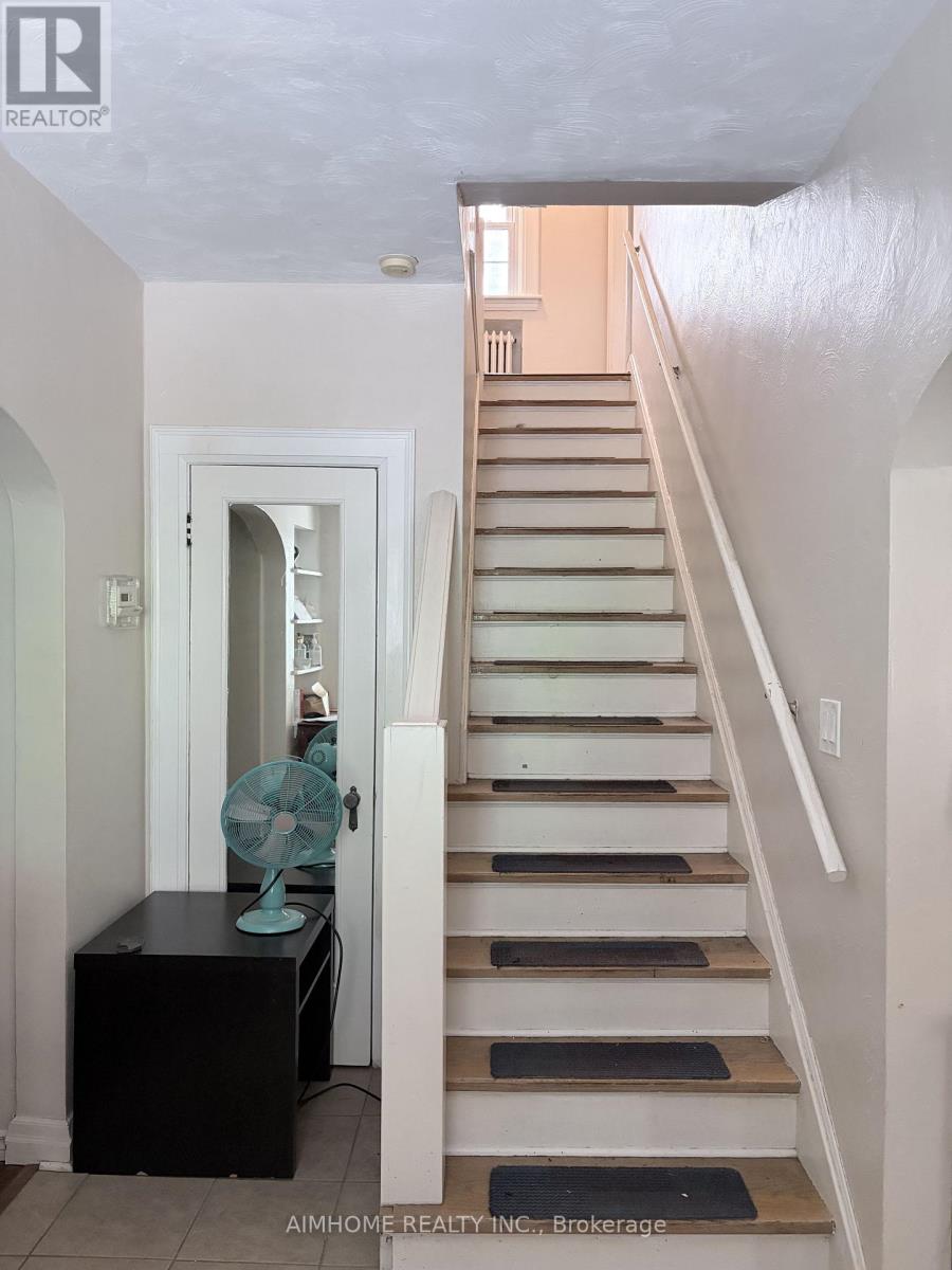 110 Traymore Avenue, Hamilton, Ontario  L8S 1R7 - Photo 9 - X12702188