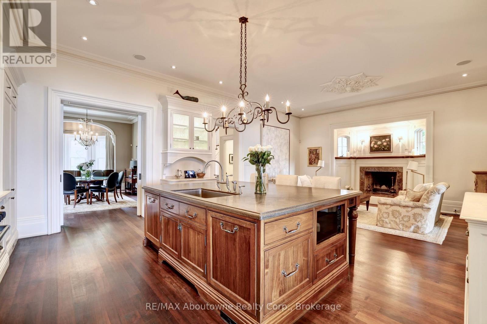 350 King Street, Oakville, Ontario  L6J 1C2 - Photo 14 - W12698652