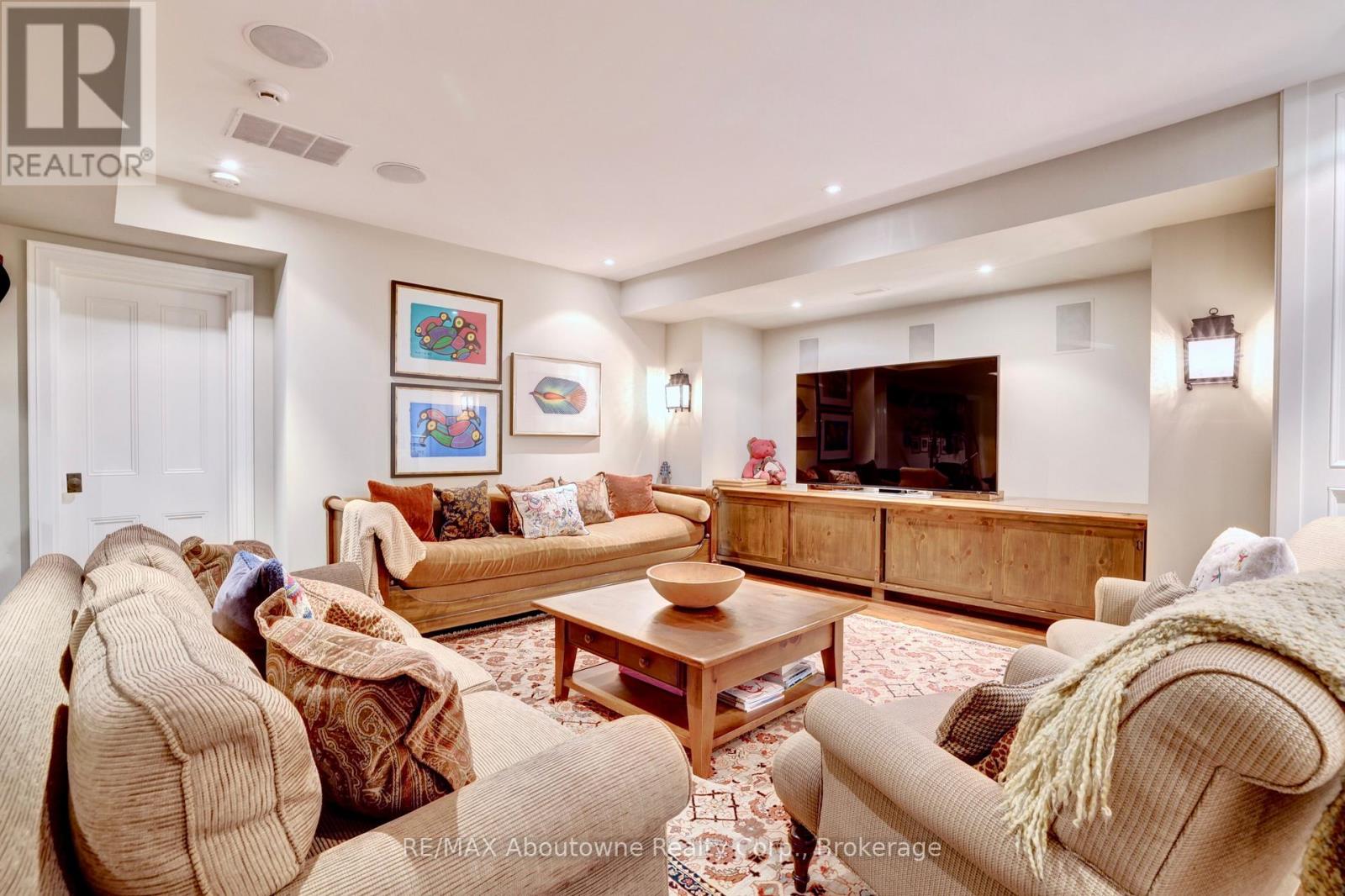 350 King Street, Oakville, Ontario  L6J 1C2 - Photo 38 - W12698652