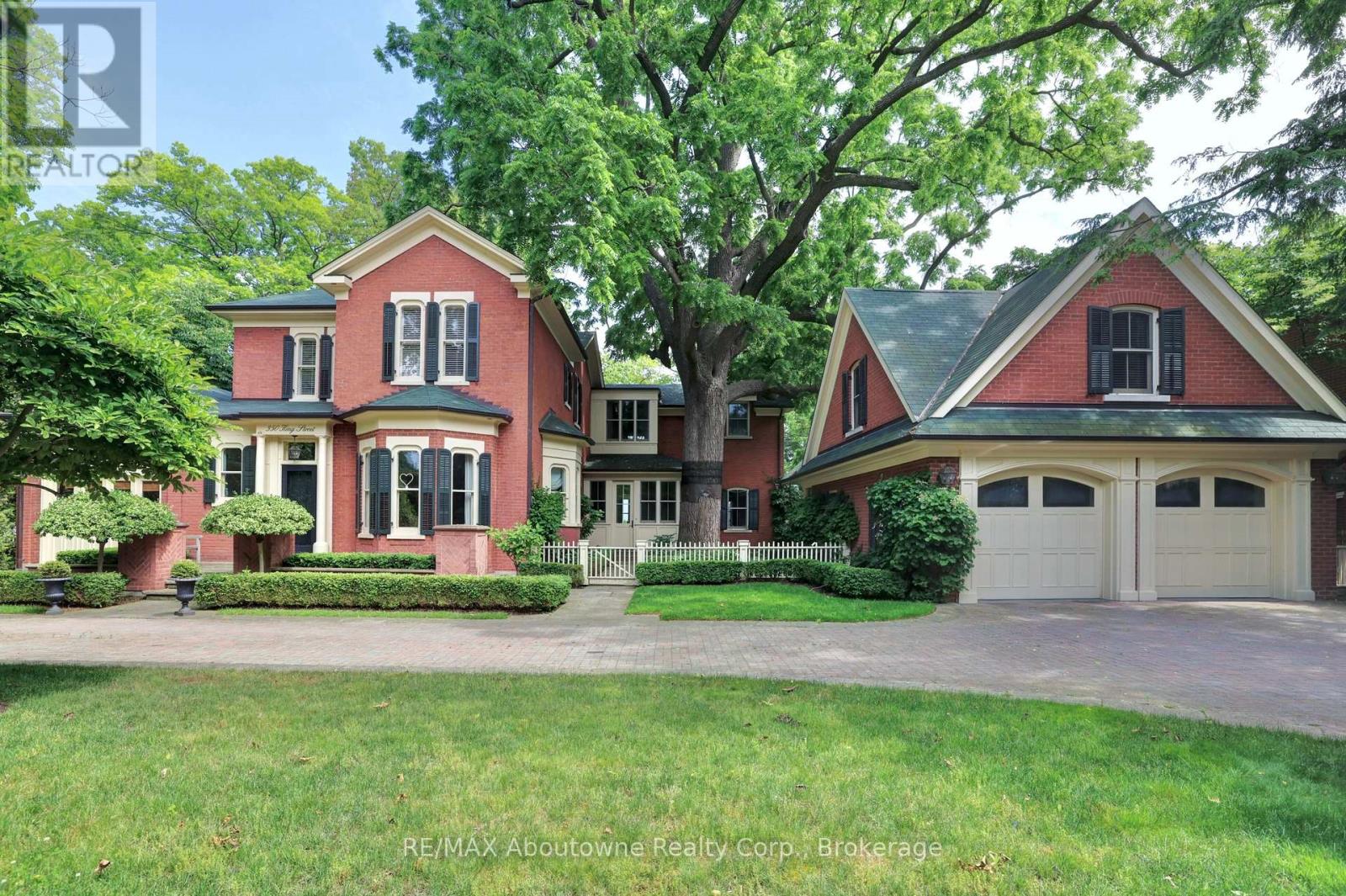 350 King Street, Oakville, Ontario  L6J 1C2 - Photo 4 - W12698652